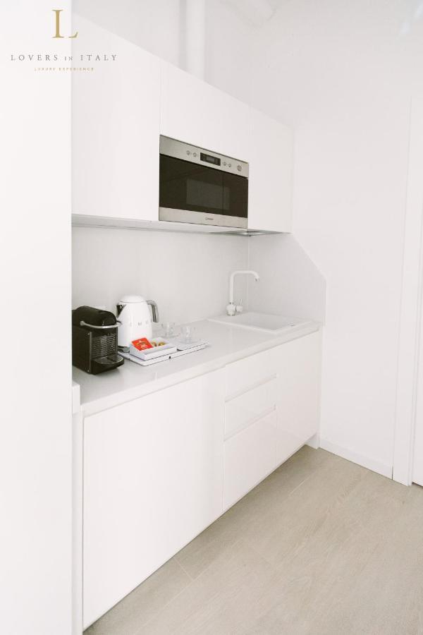 Loversinitaly Romantic Apartments - Altana And Jacuzzi Velence Kültér fotó